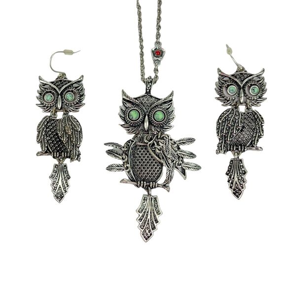 Lucky Brand Owl Necklace & Earring Set Aged Silver Tone, Moving Pendant - Picture 1 of 3
